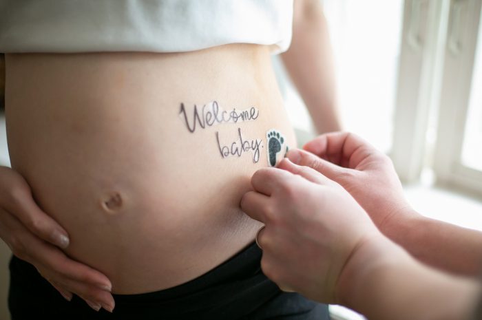 33週のマタニティフォト・マタニティシールと一緒に